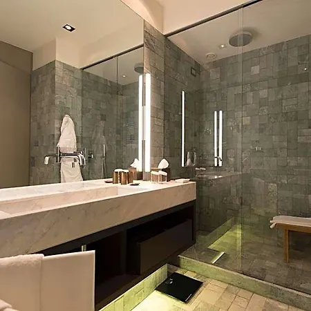 Grand Billia Hotel 5*