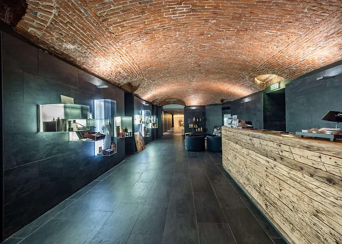 Hotel Grand Billia 5*